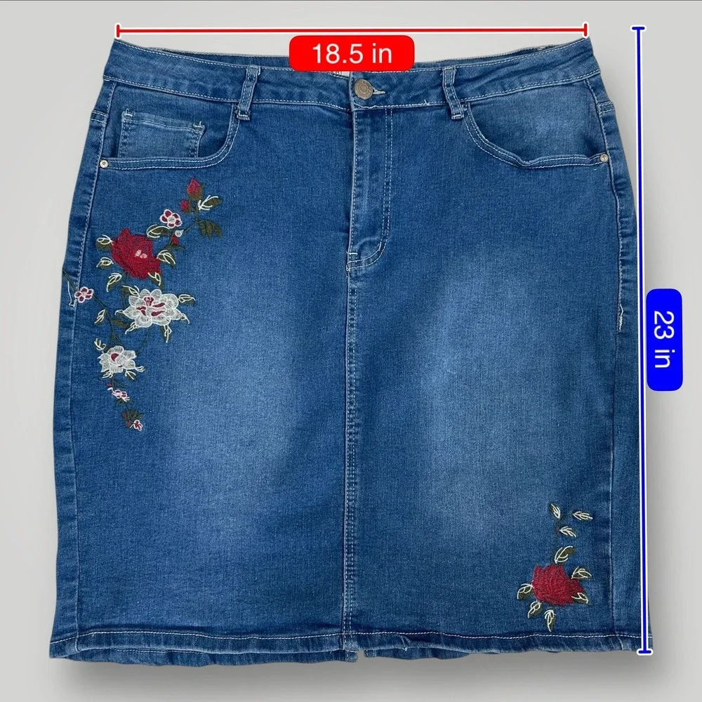 Vintage Violet Mini Skirt Womens Size 3X Blue Denim Floral Embroidered Stretch‎